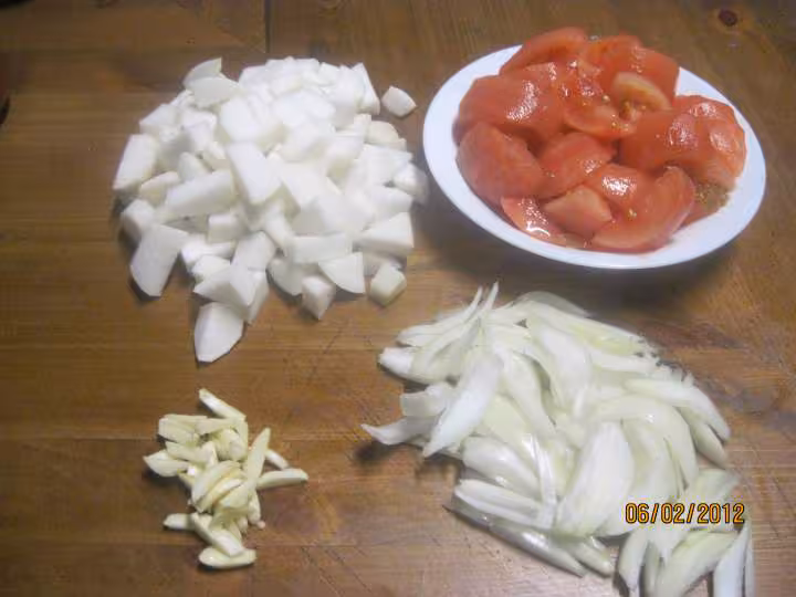Boeuf navets sauce tomates mijoter
