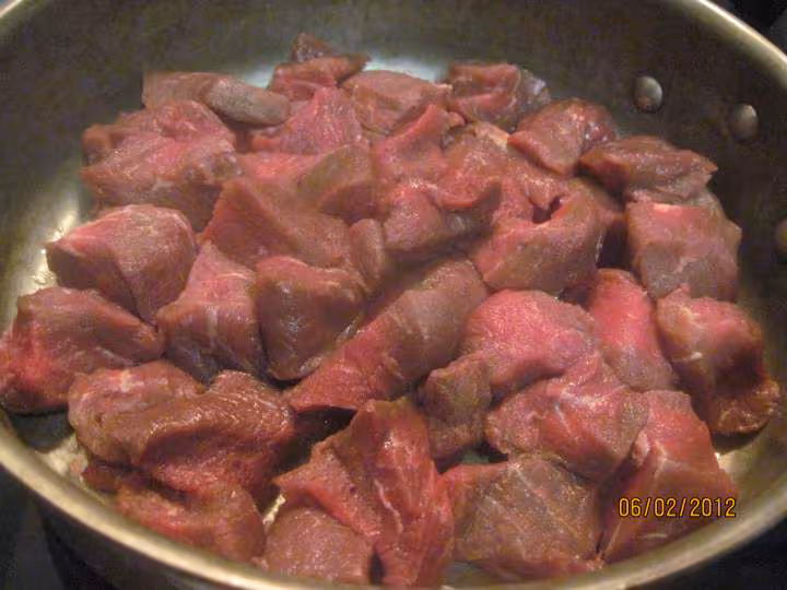 Boeuf navets sauce tomates mijoter