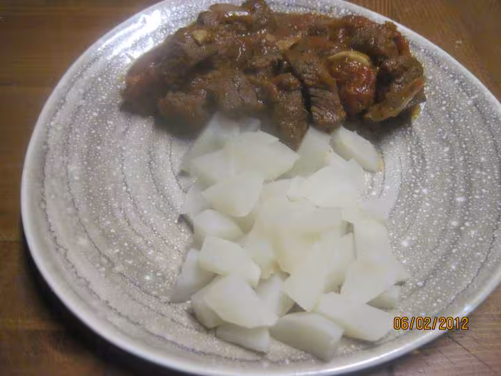Boeuf navets sauce tomates mijoter