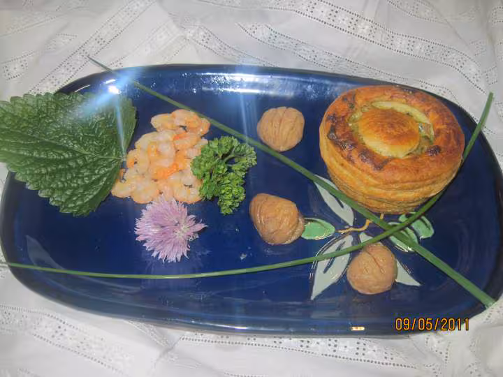 Bouchees a la reine aux cockail de fruits mer