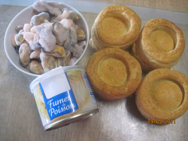 Bouchees a la reine aux cockail de fruits mer
