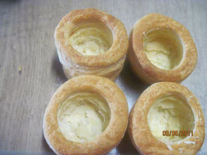 Bouchees a la reine aux cockail de fruits mer