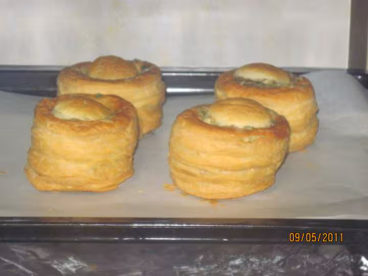 Bouchees a la reine aux cockail de fruits mer