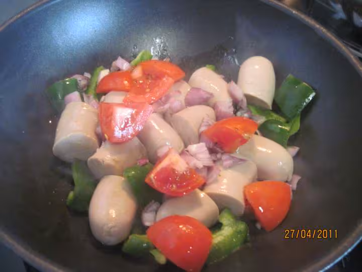 Boudins blancs aux legumes en sauce tomate