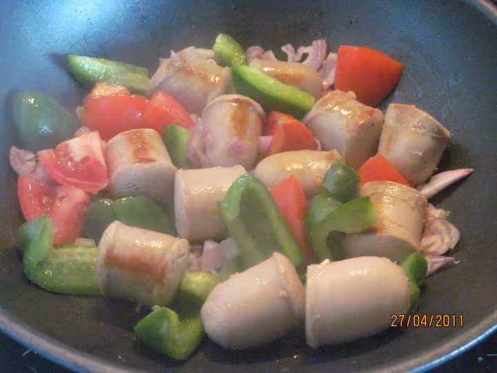 Boudins blancs aux legumes en sauce tomate