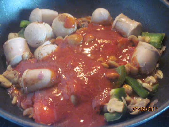 Boudins blancs aux legumes en sauce tomate