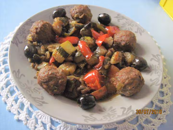 Boulettes a la provencale aux legumes de saison