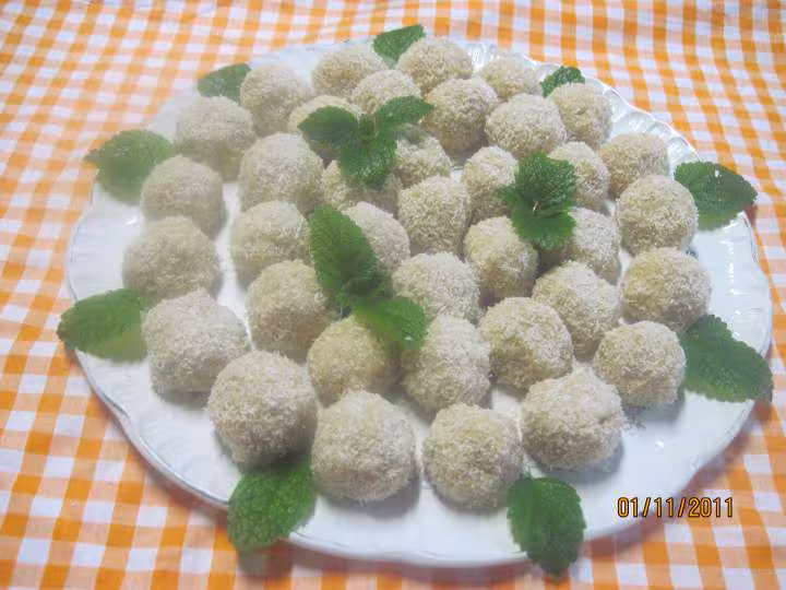 Boulettes de noix de coco au lait concentre