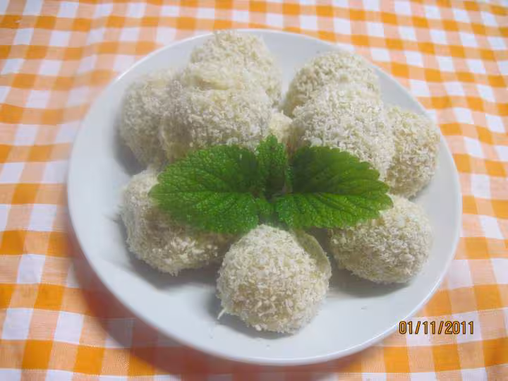 Boulettes de noix de coco au lait concentre