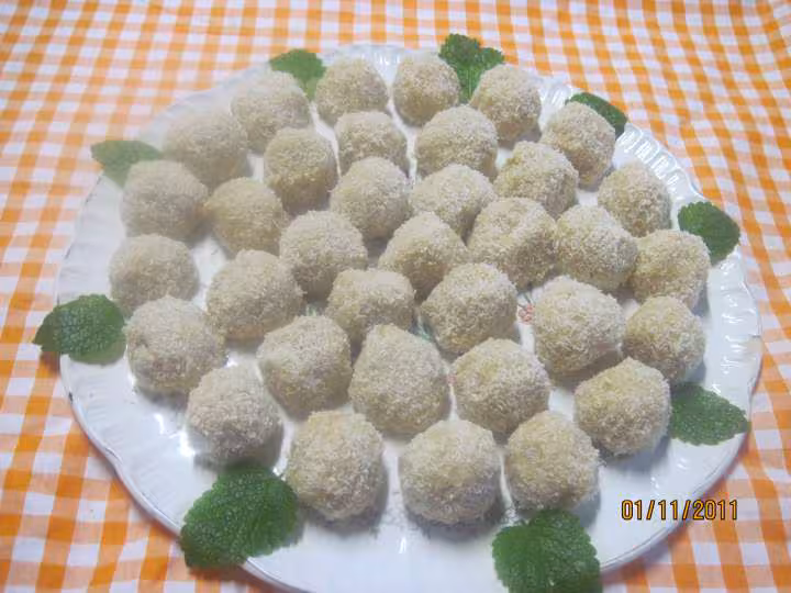 Boulettes de noix de coco au lait concentre