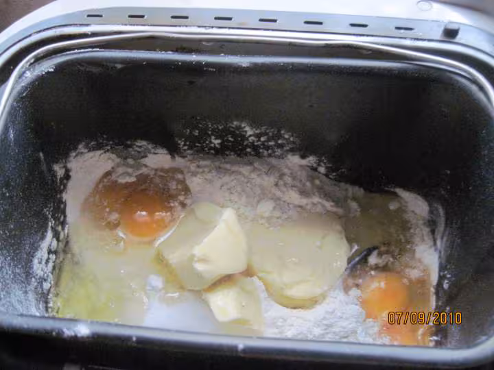 Brioche aux fruits confits