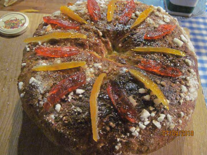 Brioche aux fruits confits