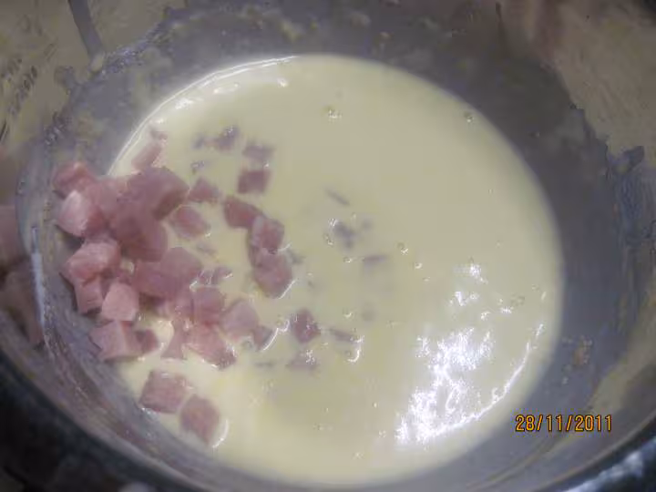 Cake au fromage de chevre et des de jambon