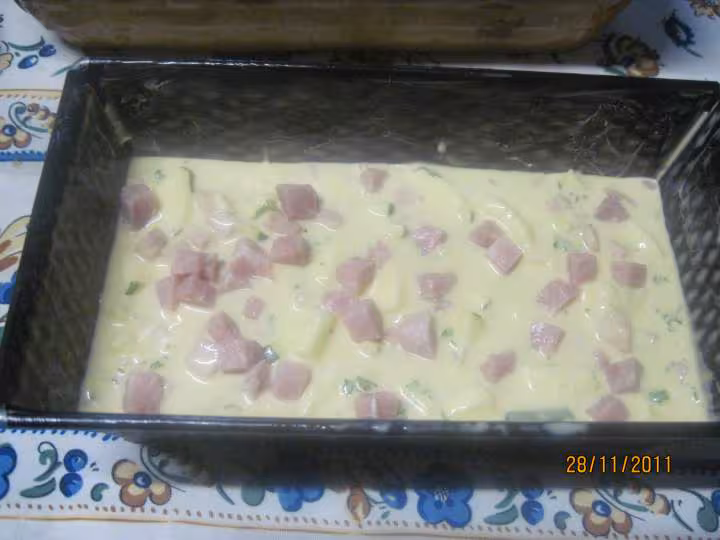 Cake au fromage de chevre et des de jambon