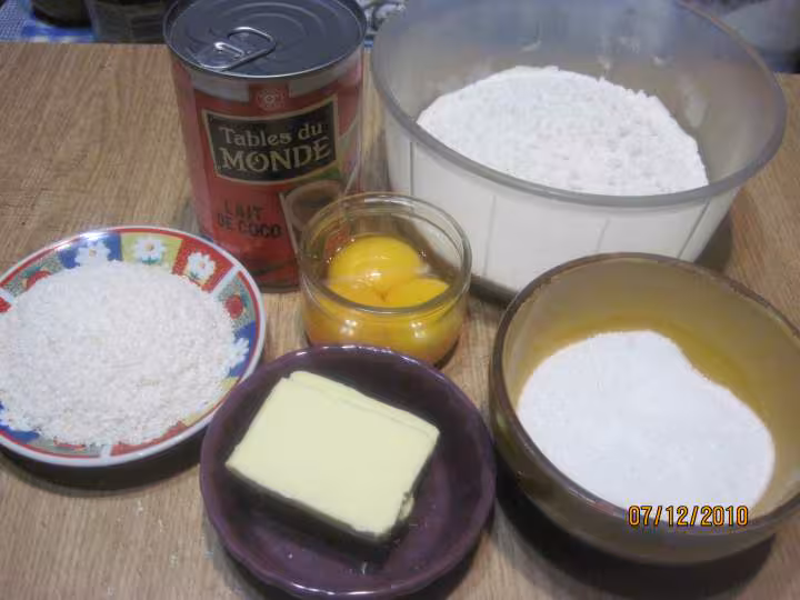 Cake au lait de coco et poudre de noix de coco