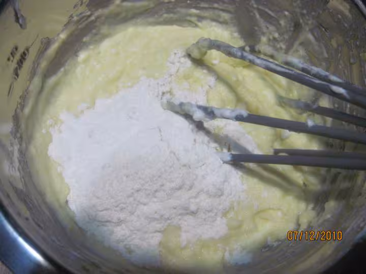 Cake au lait de coco et poudre de noix de coco