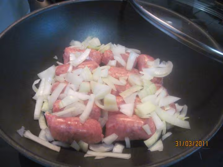 Cari de saucisses aux epices