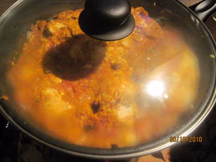 Carry aux blancs de poulets au riz et epices