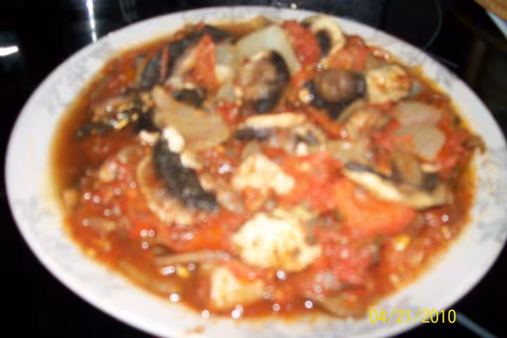 Champignons au coulis de tomate assaissonnee mo
