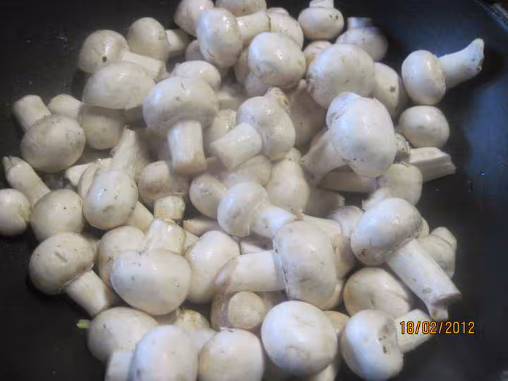 Champignons au vin blanc