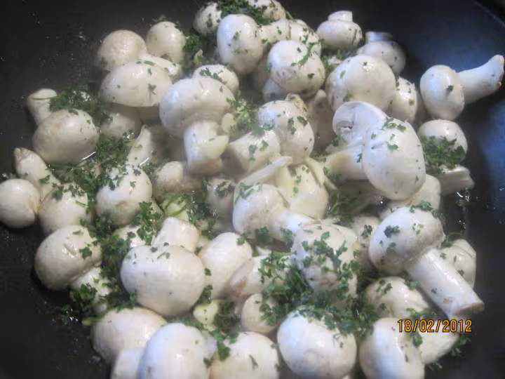 Champignons au vin blanc