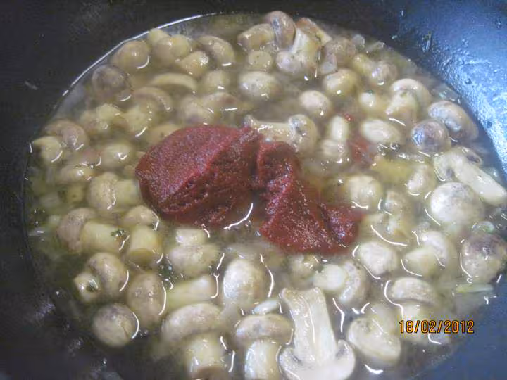 Champignons au vin blanc