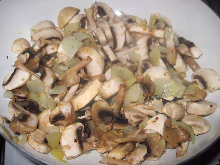 Champignons au vin blanc