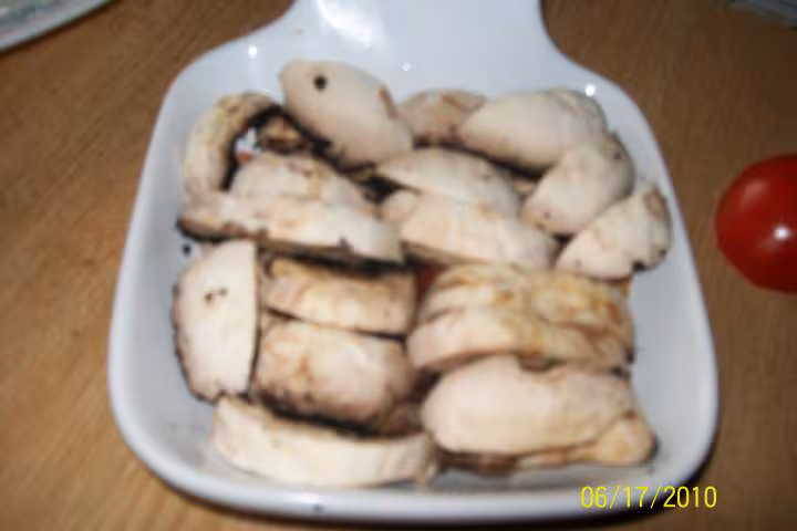 Champignons aux des de tomates gratines