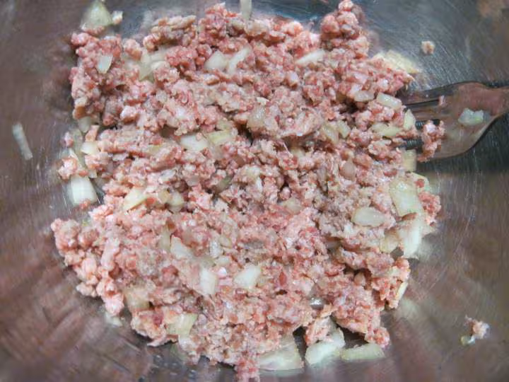 Champignons farcis et basilic rouge