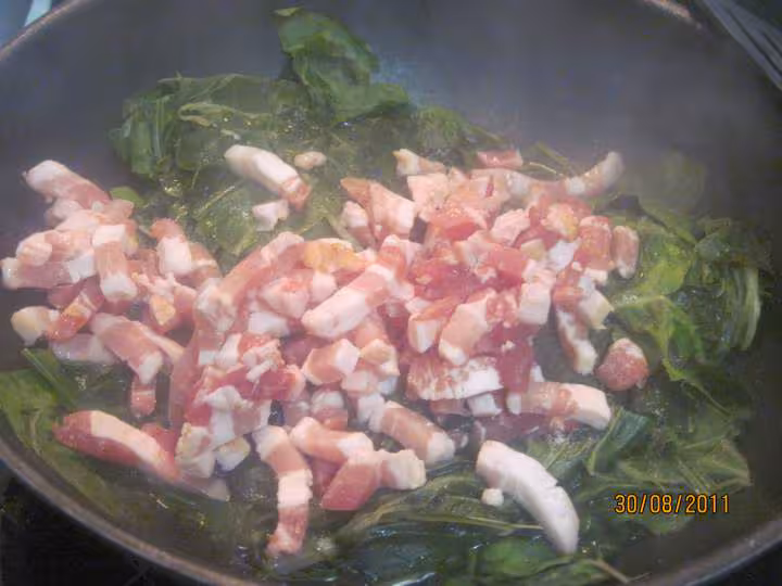 Chausson de feuilles de blette et lardons