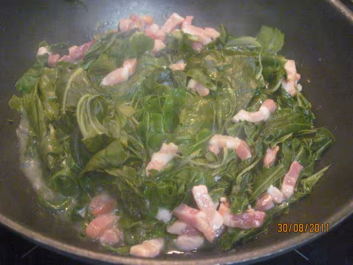 Chausson de feuilles de blette et lardons