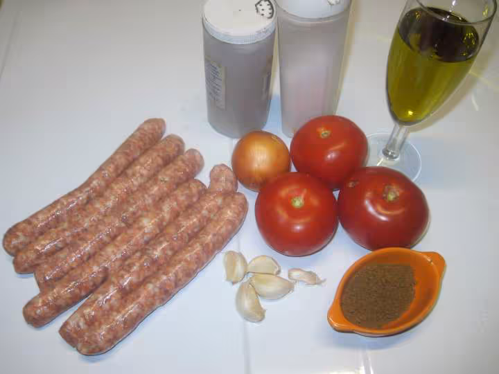Chipolatas a la chipolatas a la sauce tomate au massale