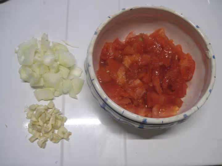 Chipolatas a la chipolatas a la sauce tomate au massale