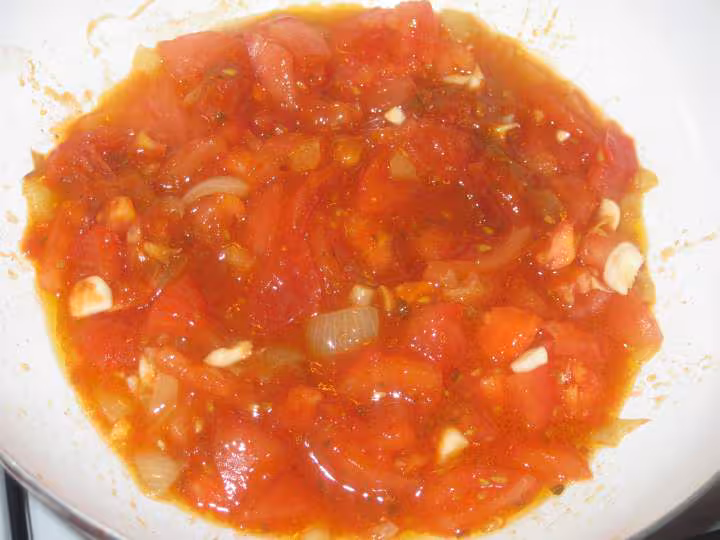 Chipolatas a la sauce tomate au massale