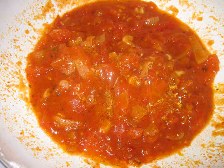 Chipolatas a la sauce tomate au massale