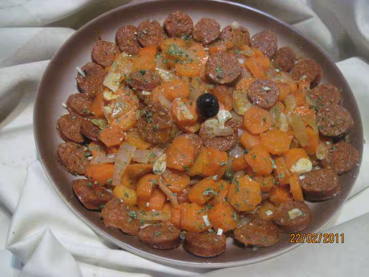 Chorizo cuisine aux carottes