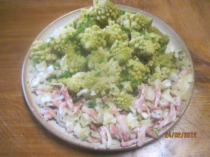 Chou romanesco aux lardons fumes