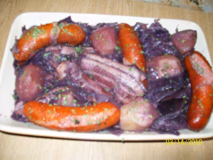 Chou rouge aux saucisses de monbeliard