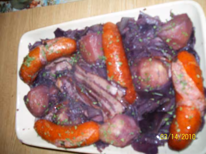 Chou rouge aux saucisses de monbeliard
