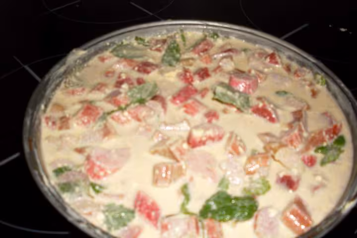 Clafoutis a la rhubarbe rouge