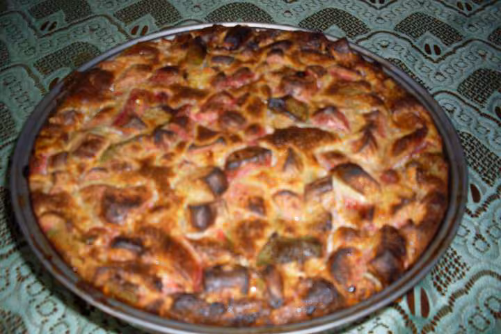 Clafoutis a la rhubarbe rouge