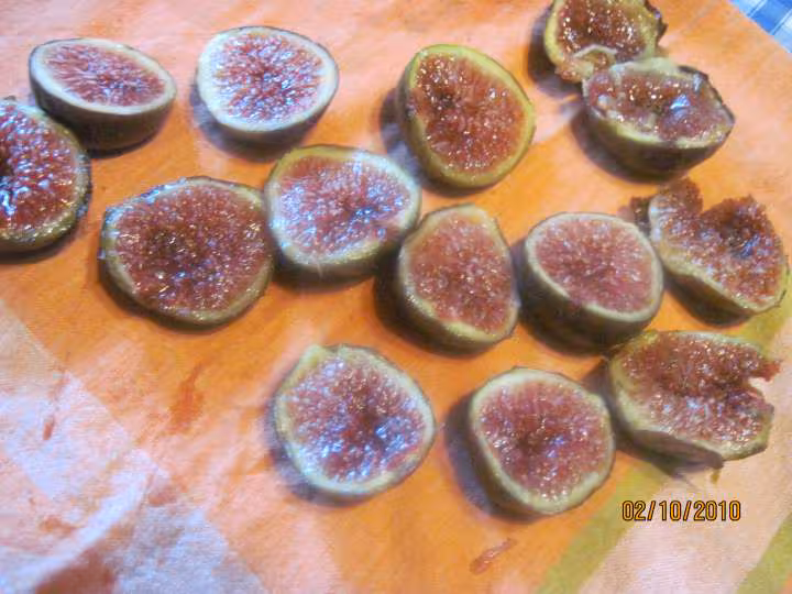 Clafoutis aux figues fraiches au lait concentre