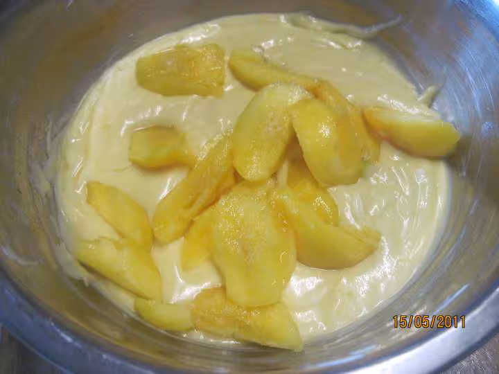 Clafoutis aux peches jaunes