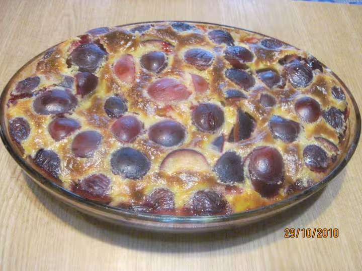 Clafoutis aux prunes rouges