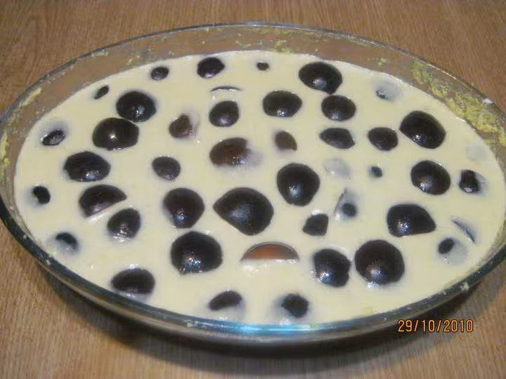 Clafoutis aux prunes rouges
