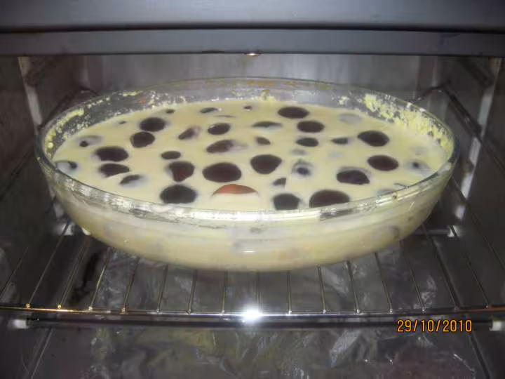 Clafoutis aux prunes rouges