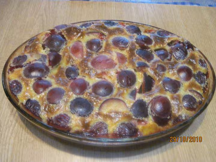 Clafoutis aux prunes rouges