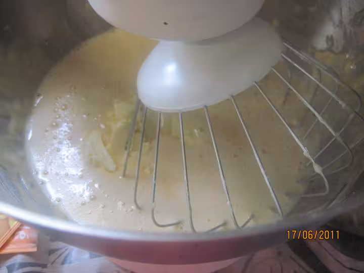 Clafoutis renverse aux cerises coeur de pigeon