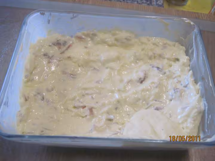 Clafoutis sale au jambon cru et gruyere rape