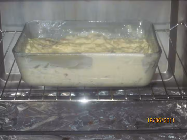 Clafoutis sale au jambon cru et gruyere rape